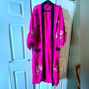 Free People embroidered Kimono. Size L.